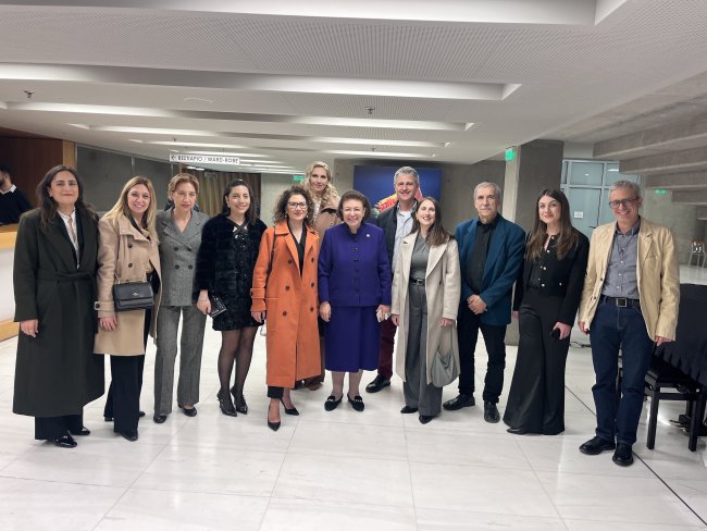 ηχογραφικό κέντρο - μέγαρο